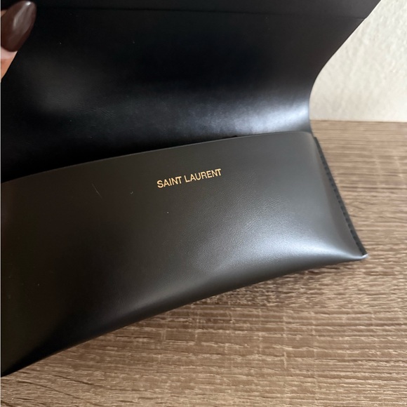 Saint Laurent Sunglassess - Picture 5 of 7